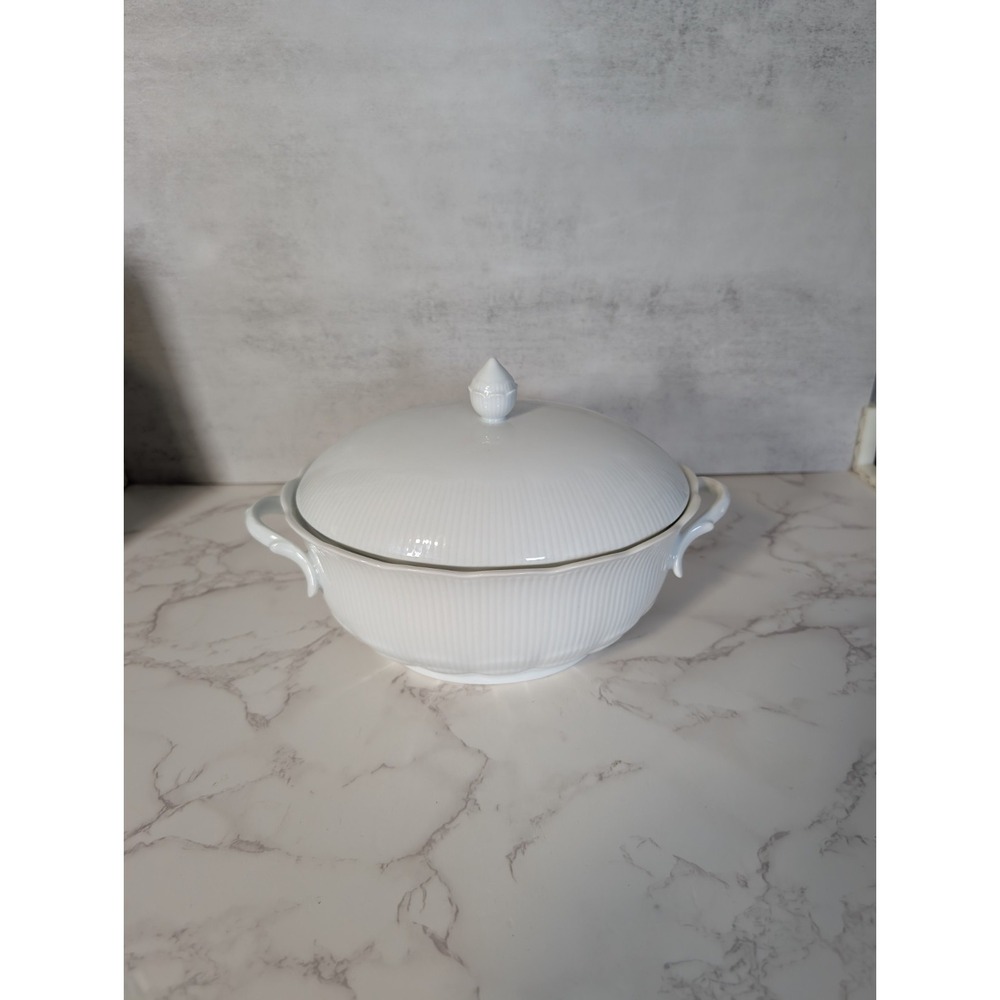 Vintage Kaiser Romantica Vegetable Casserole Serving Bowl W Lid Scalloped